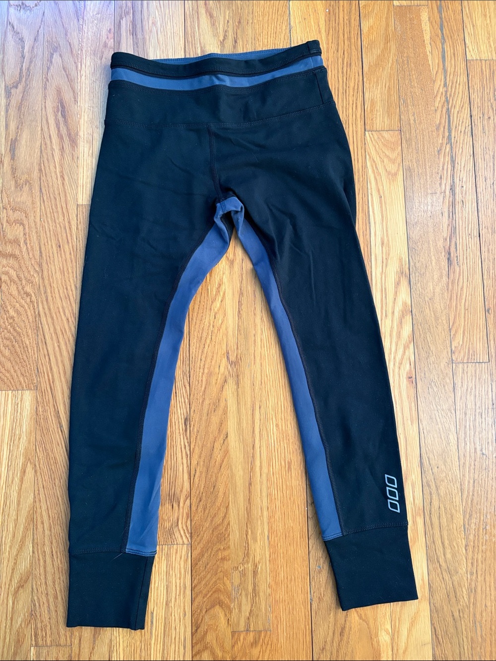 Lorna Jane Black and Slate Blue Performance Leggings Size S